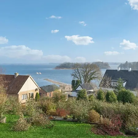Hotel Beautiful In Krus With House Sea View